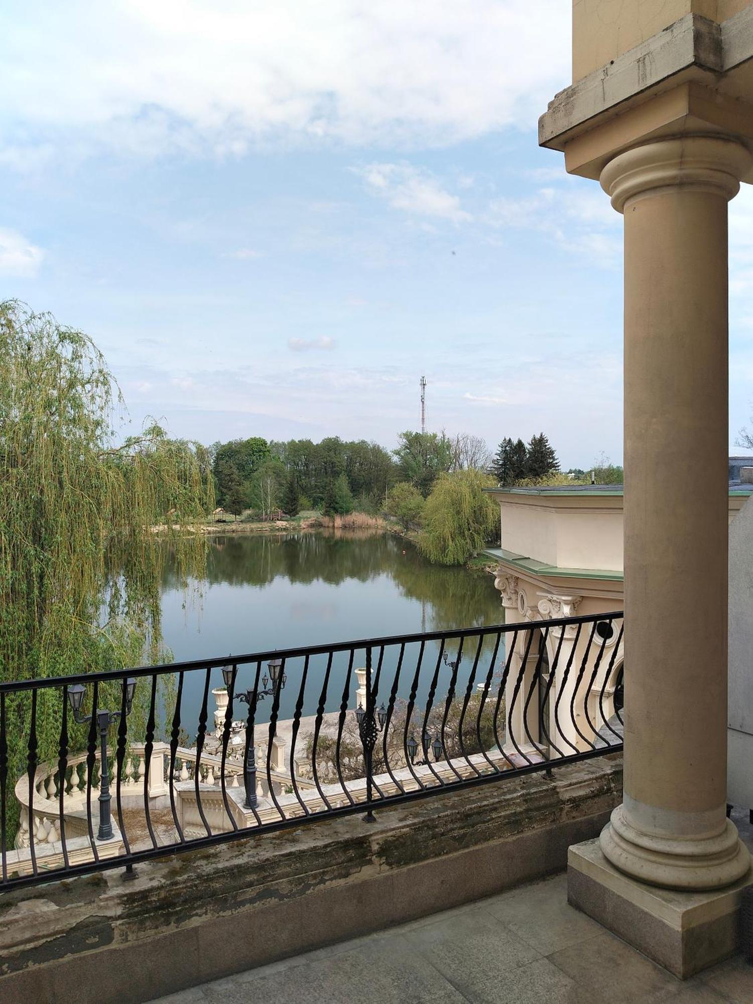 Hotel Venecia Palace Michałowice Exteriör bild